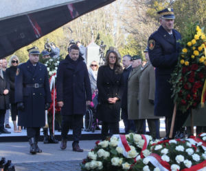 Obchody 16. rocznicy katastrofy smoleńskiej. Powązki