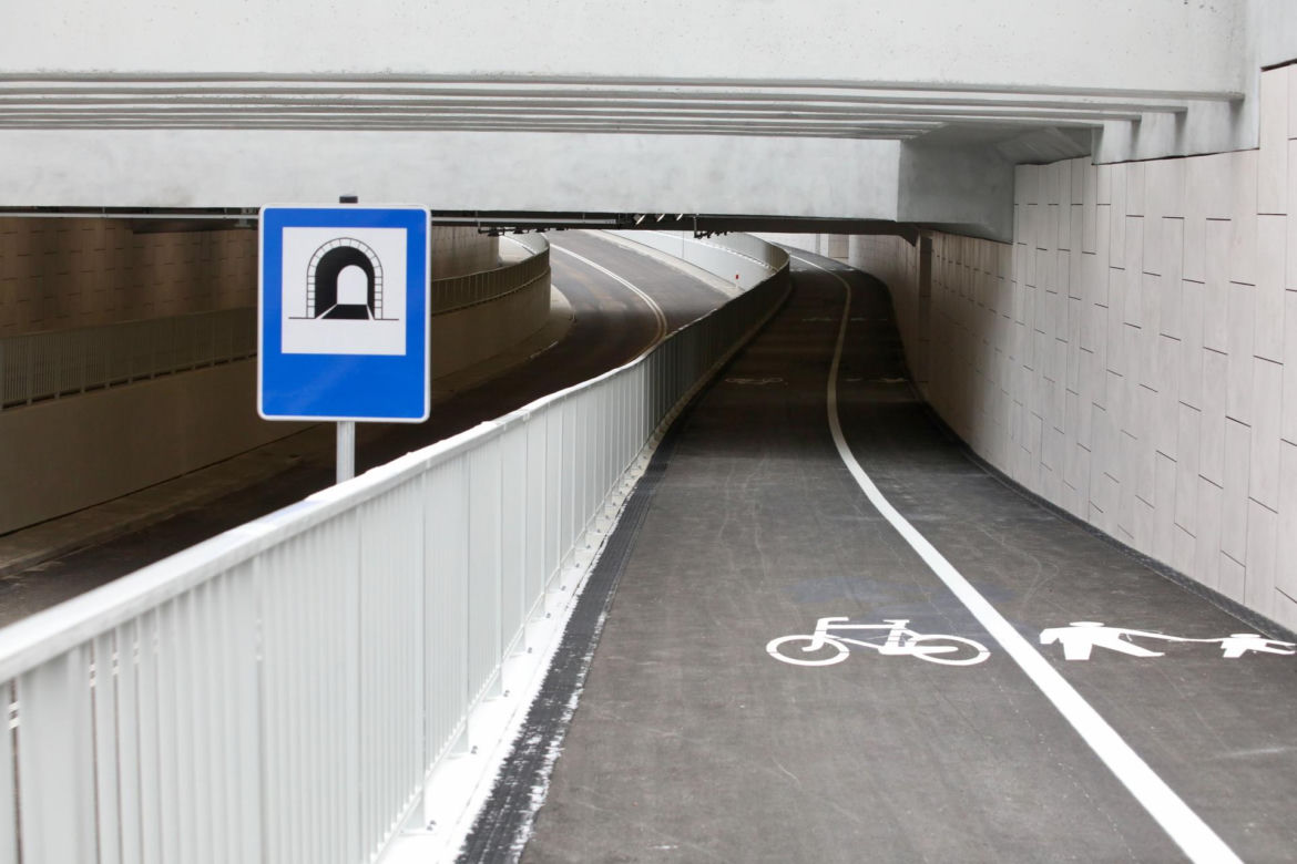  Niedawno otworzyli i już musieli zamknąć. Tunel w Sulejówku uszkodzony, ogromne utrudnienia