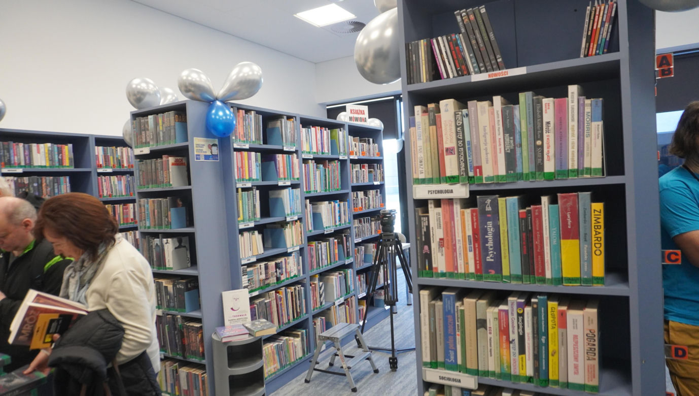 Kosmiczna biblioteka przeniosła się w nowe miejsce. Jak teraz wygląda? Byliśmy w środku