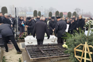 Pogrzeb 11-letniego aktora. Nikodem Marecki spoczął w białej trumnie. Żegnały go tłumy