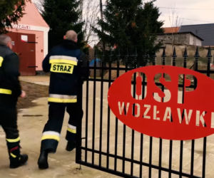 Strażacy w parodii Ona by tak chciała gasić ze mną. Lepsze niż przeróbka ministrantów?