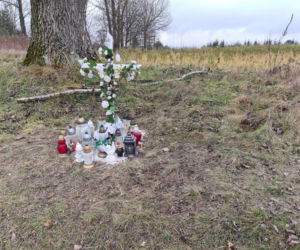Tutaj zginęła 16-letnia Paulinka. Krzyż w Makowisku przypomina o strasznej tragedii [GALERIA]
