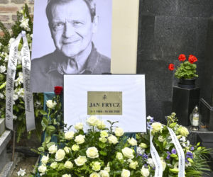 Oni pamiętali o Janie Fryczu. Biało-czerwone wieńce