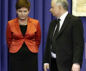 Przesłuchanie Tuska w prokuraturze. Najlepsze MEMY