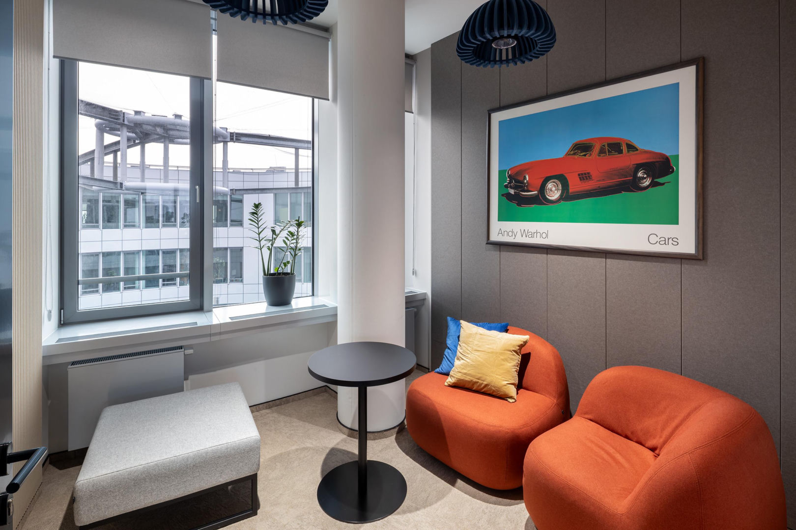 Biura Mercedes-Benz na warszawskich Włochach.