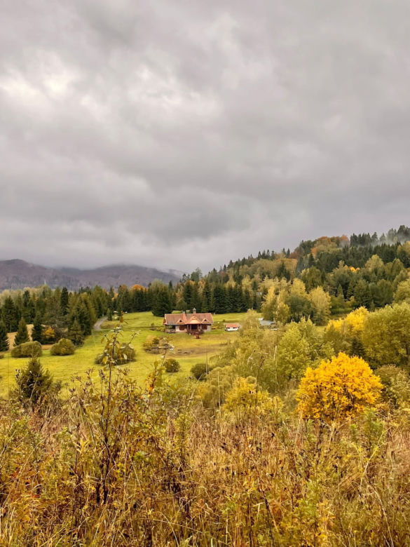 Mimo deszczu turyści odwiedzają Bieszczady