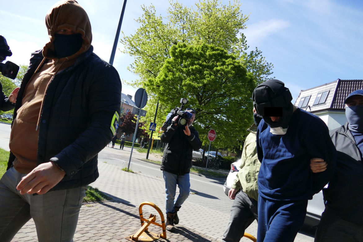 Skatowany i przypalany 6-letni Maksio umierał w męczarniach. „Zamiast domu urządzono mu salę tortur”