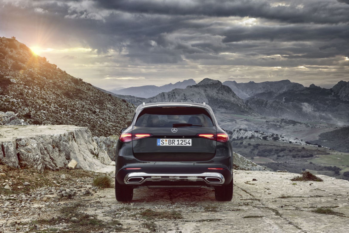 Mercedes-Benz GLC (2023)
