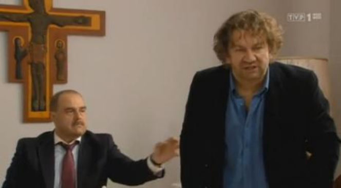 Ranczo 7 sezon odc. 90. Kusy (Paweł Królikowski), sentor Kozioł (Cezary Żak)