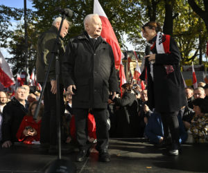 Decyzja sędziego ws. Piotra uradowała Jarosława Kaczyńskiego. To pierwszy krok?