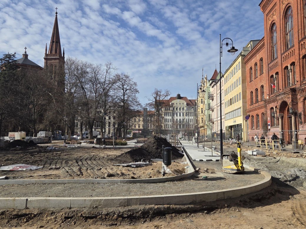 Tak teraz wygląda Plac Wolności w Bydgoszczy. Zaglądamy na plac budowy!
