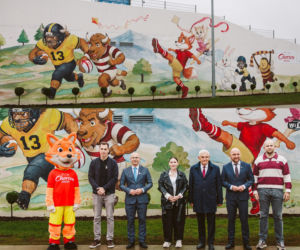 Kolorowy mural pojawił się na Chorten Arenie