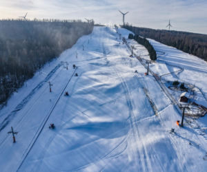 W Łódzkiem jak w Białce Tatrzańskiej. Góra Kamieńsk szykuje się na otwarcie sezonu