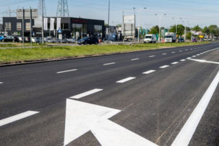 Już od piątku wieczorem kierowcy muszą przygotować się na kolejne zmiany w organizacji ruchu na kluczowej wylotówce z Warszawy.