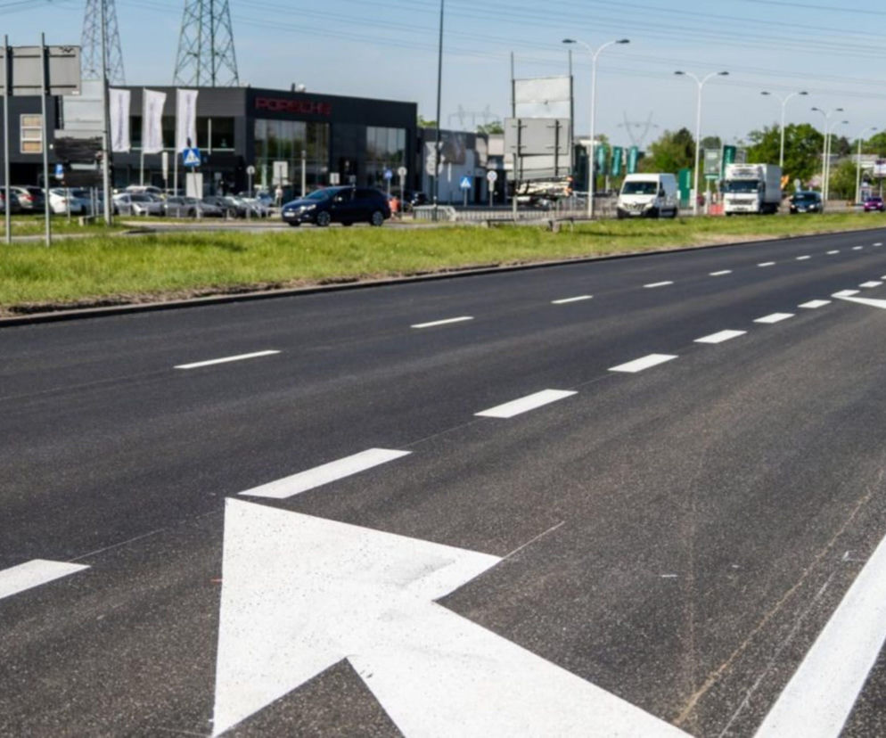 Już od piątku wieczorem kierowcy muszą przygotować się na kolejne zmiany w organizacji ruchu na kluczowej wylotówce z Warszawy.