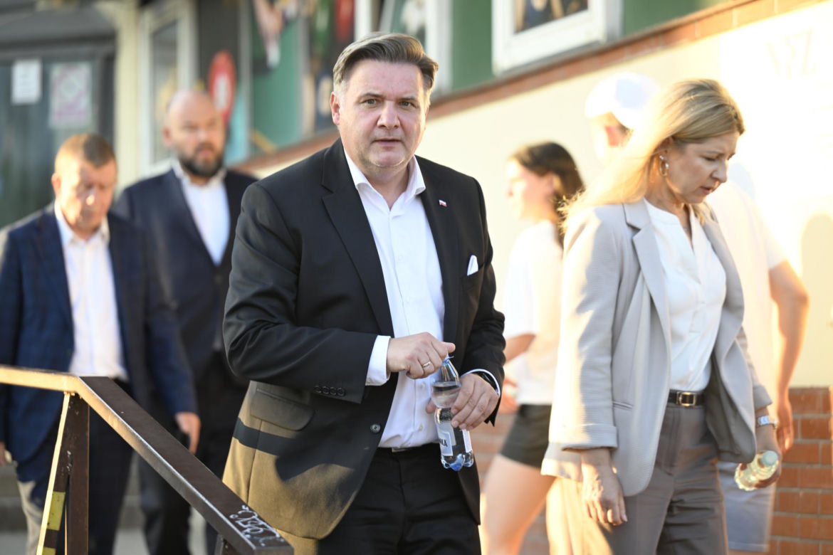 Kaczyński zwołał ważne posiedzenie PiS. Politycy już zjeżdżają na Nowogrodzką