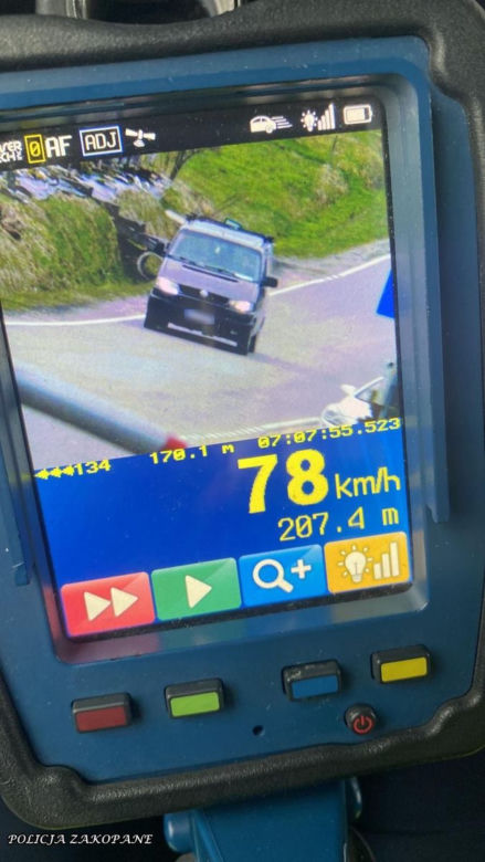Pościg grupy SPEED za volkswagenem. 28-latek miał powody, żeby uciekać przed policją