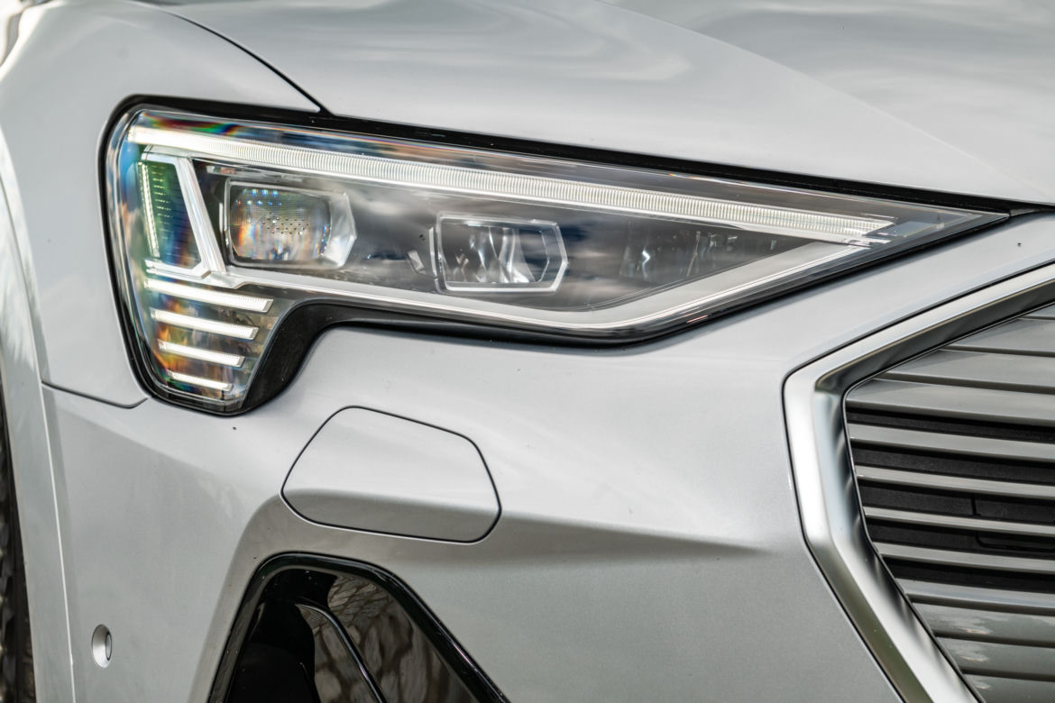 Audi e-tron Sportback 55 quattro S line (Florett Silver)