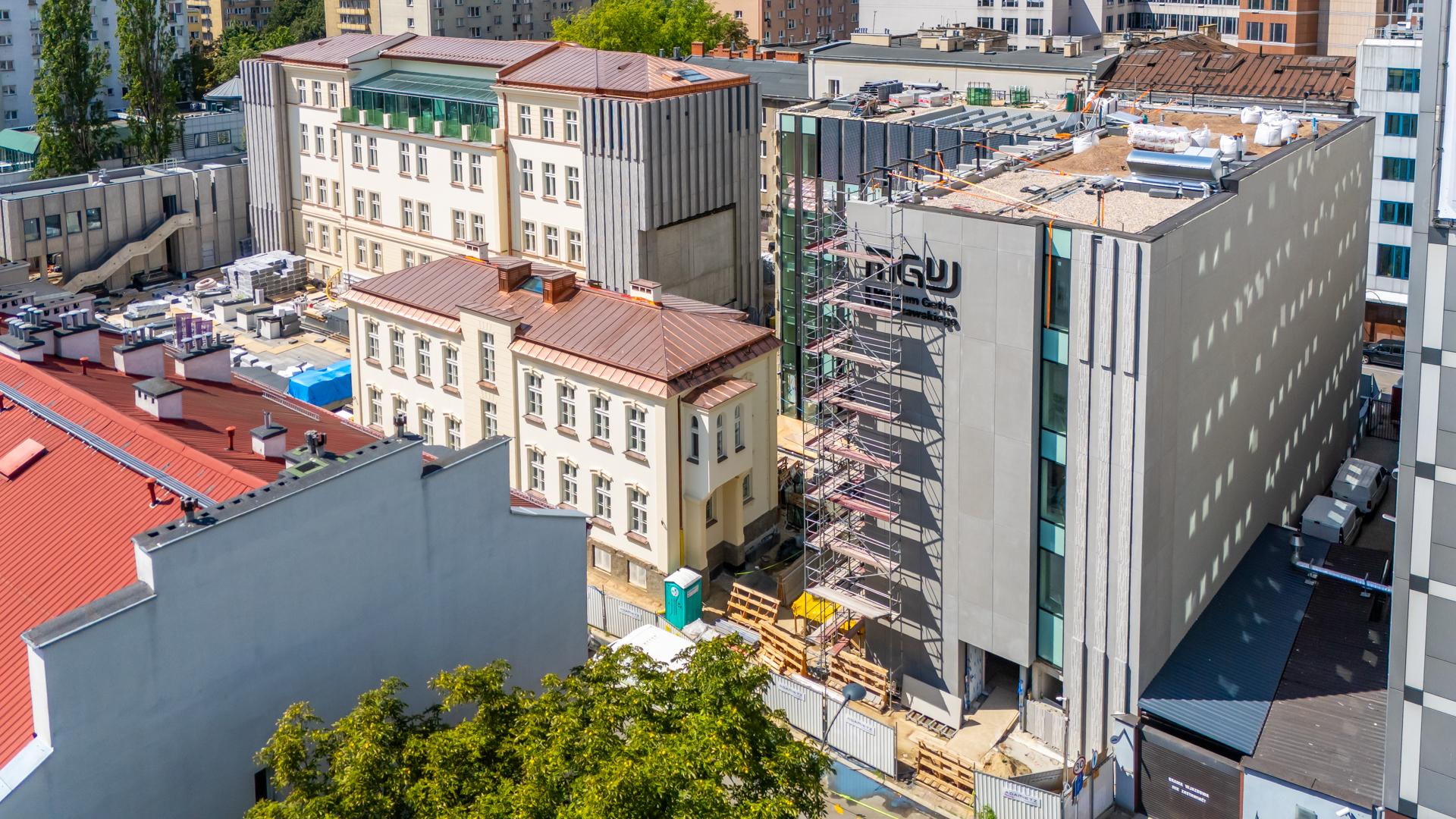 Dachy Muzeum Getta Warszawskiego już gotowe