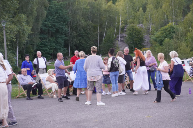 Potańcówka na finał wakacji w Starachowicach. Zabawa Na Szlakowisku