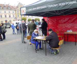  Szczepienia na Placu Zamkowym w Lublinie