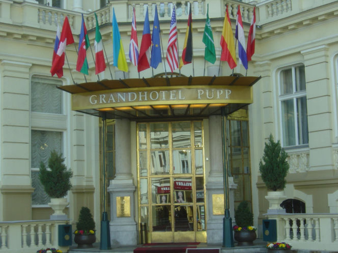 To tu kręcono film o Jamesie Bondzie. Słynne Casino Royale leży tuż za polską granicą