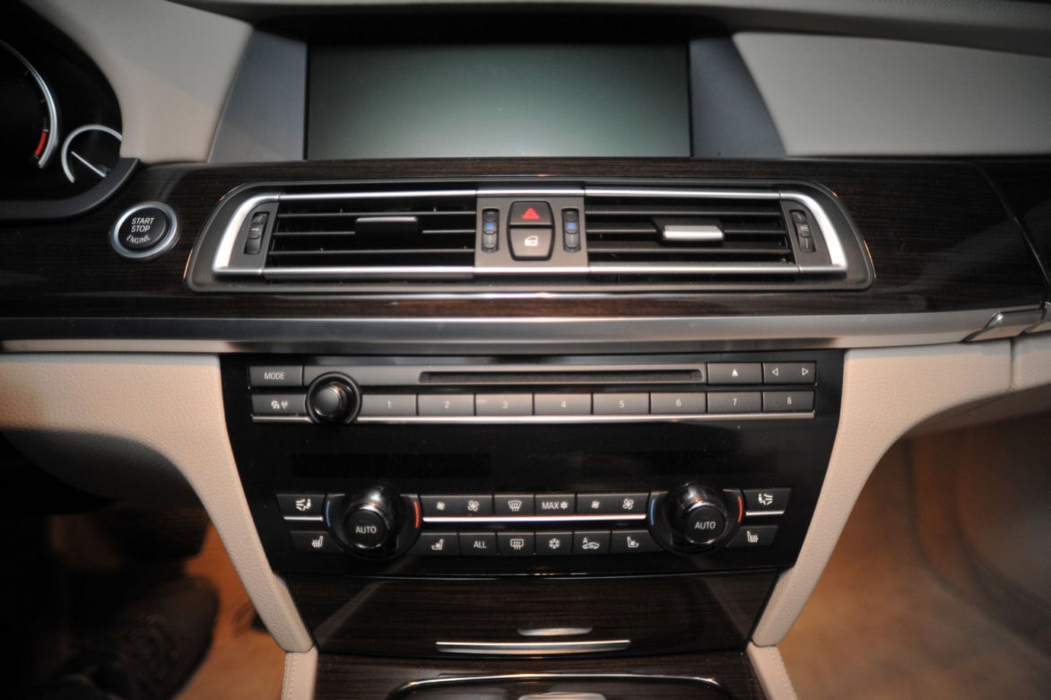 BMW serii 7 prezesa Amber Gold zlicytowane za 319 tys. zł
