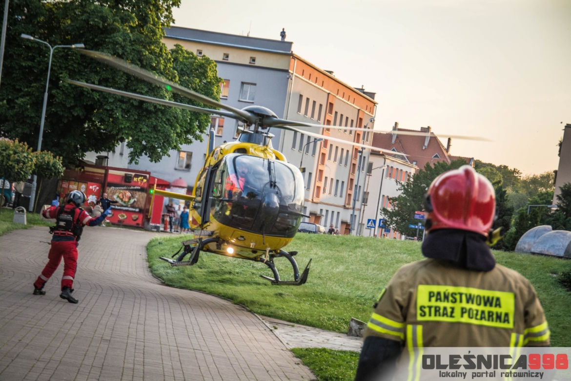 Dziecko wpadło pod samochód w Oleśnicy