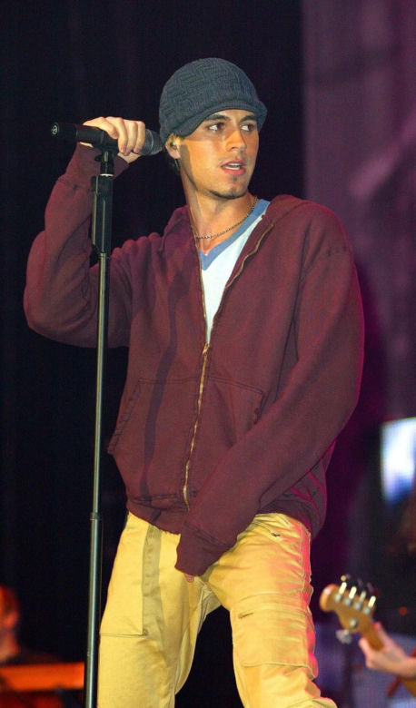 Enrique Iglesias kończy karierę! Zobacz jak się zmieniał!