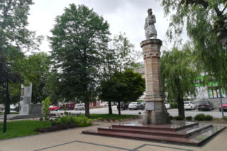 To jedno z najpiękniejszych miast w woj. łódzkim. W średniowieczu miało już swój kościół [GALERIA]