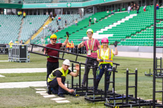 Stadion Legii jest nie do poznania! Zobacz, jak wyglądały przygotowania do Kongresu Świadków Jehowy