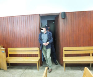 KSIĄDZ ŻĄDAŁ OD 14-LATKI JEJ NAGICH ZDJĘĆ I WYSYŁAŁ JEJ WŁASNE. POMAGAŁ MU...MATKA DZIEWCZYNKI. PEDOFIL I WYRODNA MATKA ZOSTALI JUŻ SKAZANI PRZEZ SĄD