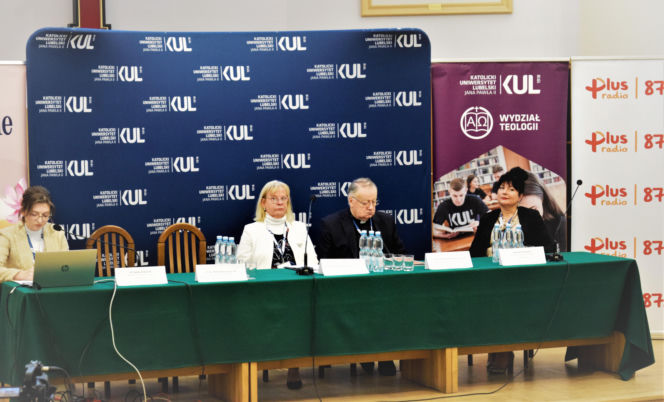 Piecza zastępcza z perspektywy teoretyków i praktyków - debata na KUL