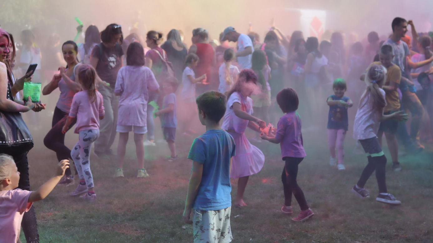 To była prawdziwa eksplozja kolorów! Tak wyglądało Holi Święto Kolorów w Lublinie 2023! [GALERIA]