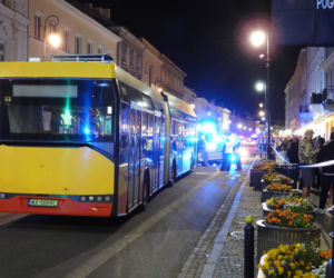 Autobus potrącił kobietę na Nowym Świecie