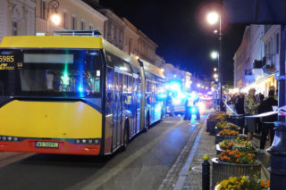 Autobus potrącił kobietę na Nowym Świecie