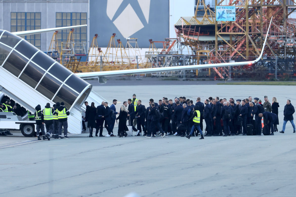Reprezentacja Polski odleciała do Kataru. Beż pożegnania 