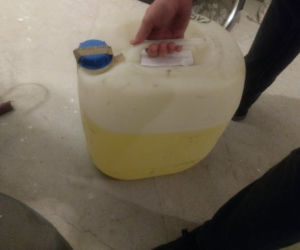  Policja zlikwidowała nielegalną fabrykę alkoholu