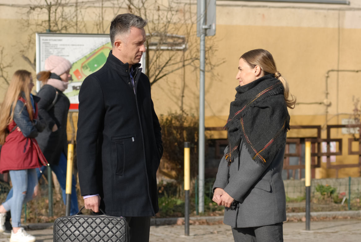 Pierwsza miłość po wakacjach 2020. Artur (Łukasz Płoszajski), Marta (Honorata Witańska)