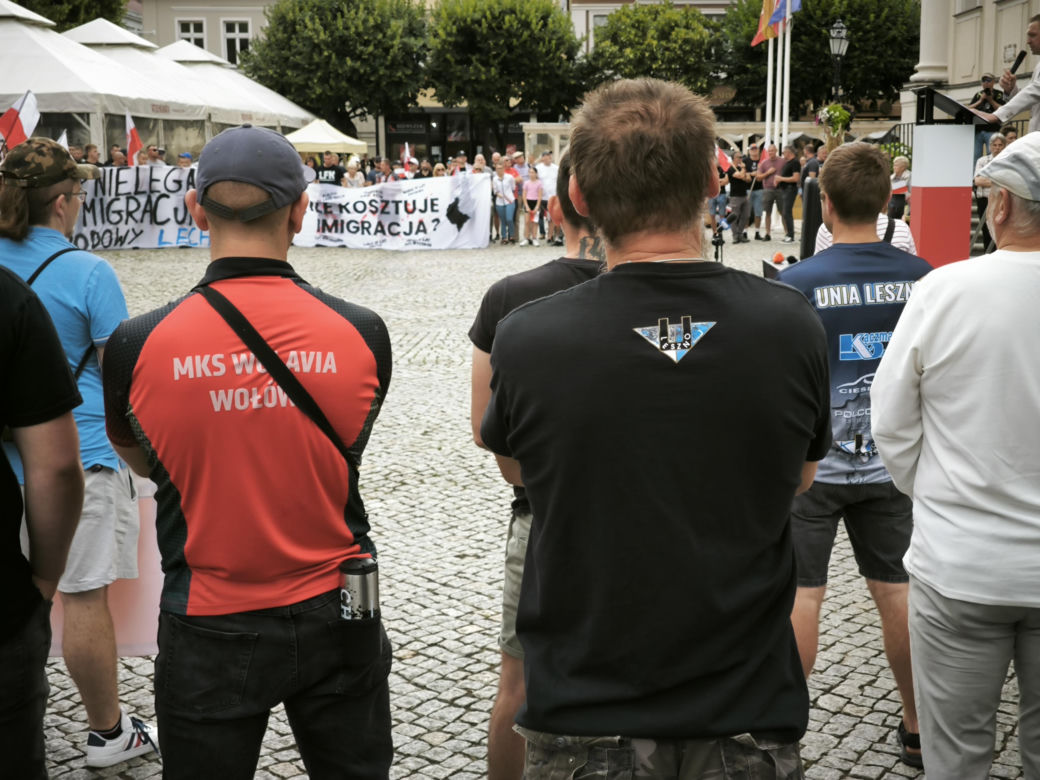 Manifestacja pod hasłem "Sto nielegalnej imigracji" w Lesznie