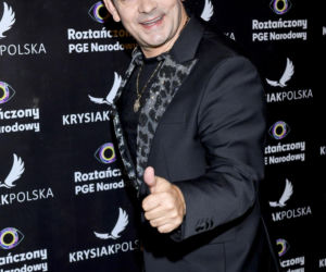 Tak Zenon Martyniuk zmieniał się przez lata. Na początku kariery nosił zupełnie inną fryzurę