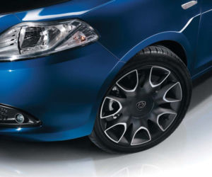 Lancia Ypsilon MOMODESIGN