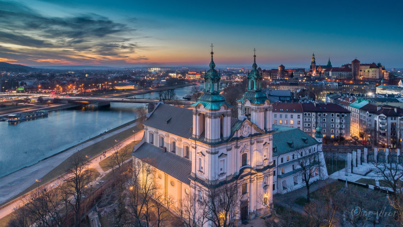Kraków niczym Las Vegas. Takich zdjęć nocnego miasta jeszcze nie widziałeś