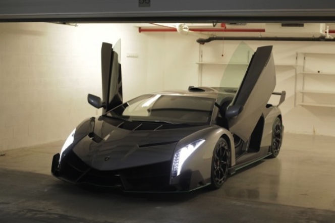 Lamborghini Veneno Roadster