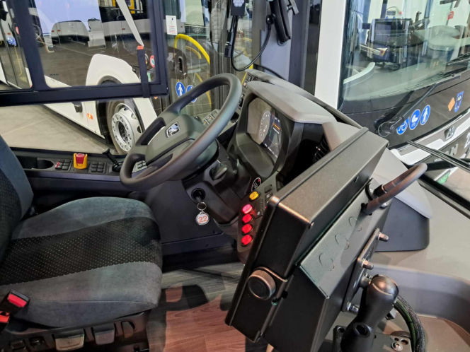 Pięć nowych autobusów elektrycznych trafia do komunikacji miejskiej w Starachowicach