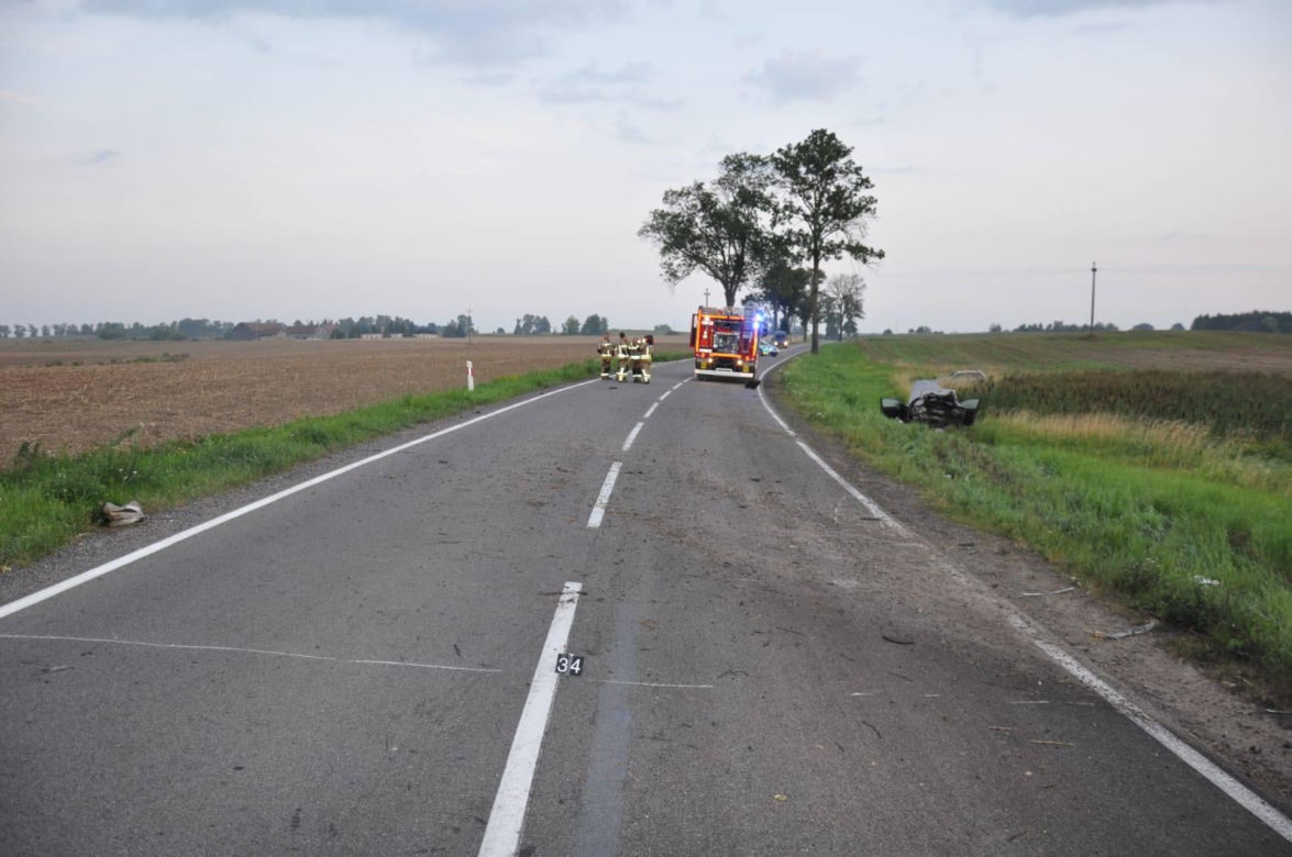 Tragiczny wypadek w Wozławkach. Zginął strażak z synkiem