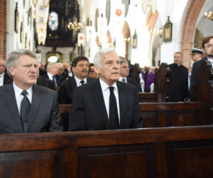 RELACJA NA ŻYWO - POGRZEB ABP. GOCŁOWSKIEGO.