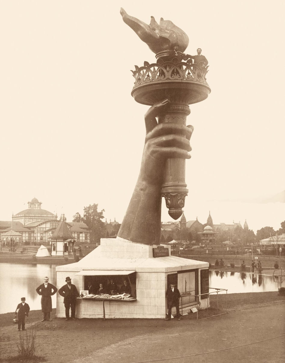Ramię Statuy Wolności w 1876 r. na Phildadelphis Centennial Exposition