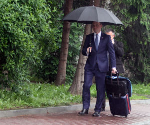 Andrzej duda straci fortunę i europejską emeryturę