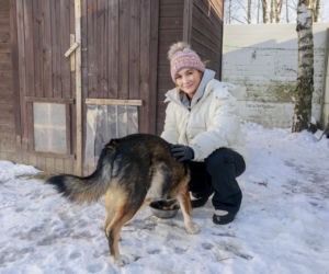 Marta Krupa z pomocą dla zwierząt. Nakarmiła psy i koty w potrzebie